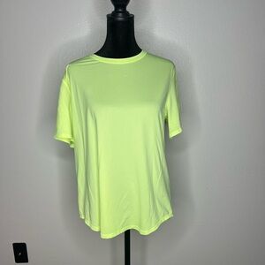 LULULEMON breathable t-shirt